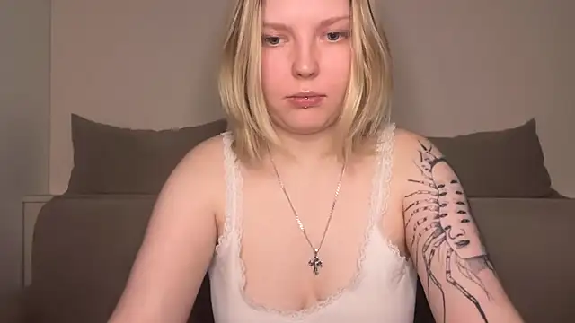 Ophelia Ritz online show from March 10, 2026, 9:41 pm