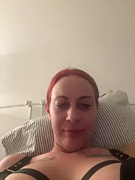 SophieSchmidt online show from February 24, 2026, 8:42 pm