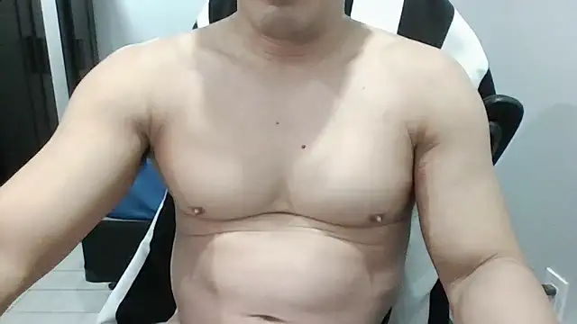 Snapshot of kinky_tony12345 chatting on February 10, 2026, 11:59 pm kinky tony12345 online show from February 10, 2026, 11:59 pm