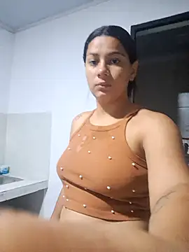 Cris18sexy online show from May 19, 2026, 11:39 am