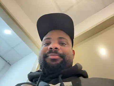 Snapshot of BigCatXLOfficial chatting on April 8, 2026, 1:01 pm BigCatXLOfficial online show from April 8, 2026, 1:01 pm