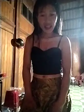 Snapshot of bemupcute chatting on February 25, 2026, 12:27 pm bemupcute online show from February 25, 2026, 12:27 pm