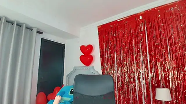 paulina ponce online show from February 14, 2026, 3:40 am