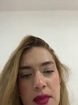 Snapshot of sweet-sweet_rous chatting on February 5, 2026, 7:15 am sweet-sweet rous online show from February 5, 2026, 7:15 am