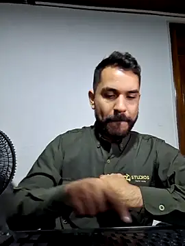 Snapshot of noa_desire chatting on February 6, 2026, 9:00 pm noa desire online show from February 6, 2026, 9:00 pm