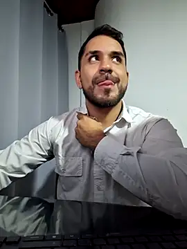 Snapshot of noa_desire chatting on February 13, 2026, 6:13 am noa desire online show from February 13, 2026, 6:13 am