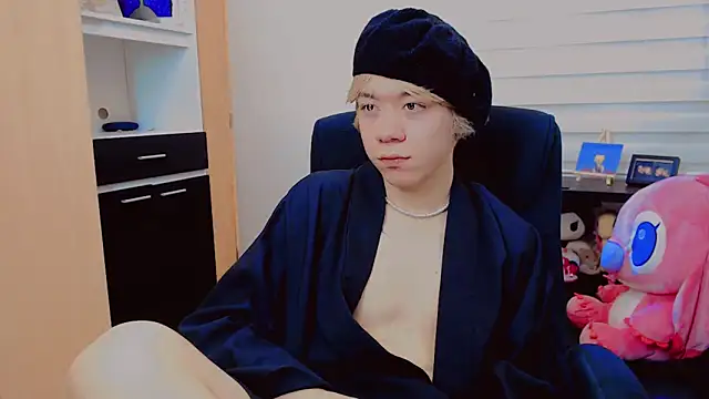 duvisex19 online show from June 6, 2026, 1:33 am