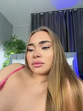 Snapshot of MonicaWestt chatting on May 15, 2026, 7:06 am MonicaWestt online show from May 15, 2026, 7:06 am