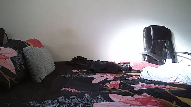 Suger-Boobs online show from May 26, 2026, 6:22 am