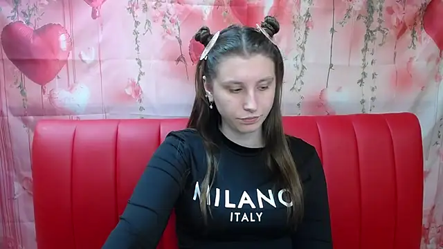 Snapshot of LilianaShine chatting on May 16, 2026, 10:36 am LilianaShine online show from May 16, 2026, 10:36 am