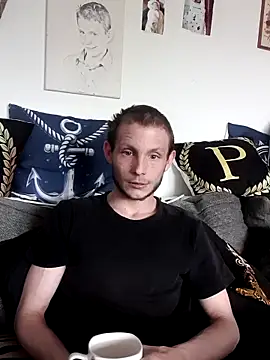 Snapshot of Jungspund25- chatting on April 19, 2026, 5:36 pm Jungspund25- online show from April 19, 2026, 5:36 pm