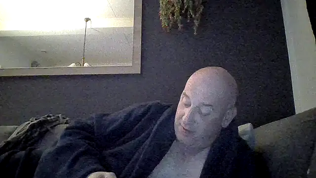 050MIRO online show from February 19, 2026, 4:42 am