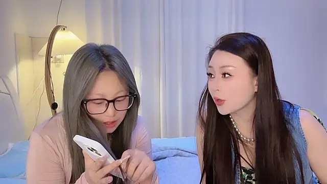 SM JIAJIA ZL online show from May 17, 2026, 5:13 pm