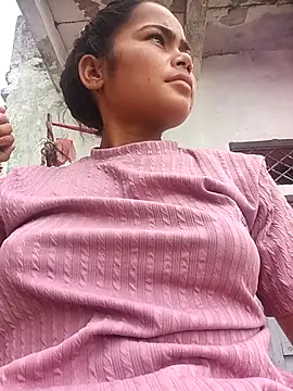 Snapshot of Sunali_Bendre chatting on July 16, 2026, 10:56 am Sunali Bendre online show from July 16, 2026, 10:56 am