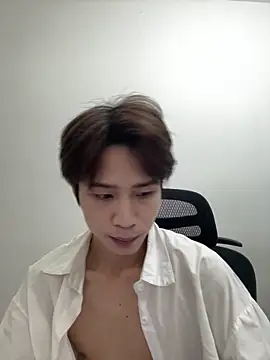 SM 004 online show from February 15, 2026, 11:20 am