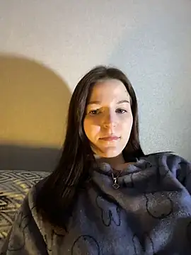 OliaLav online show from February 5, 2026, 7:10 pm