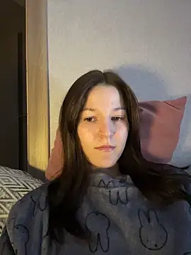 OliaLav online show from February 8, 2026, 5:54 pm