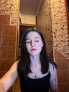 OliaLav online show from February 18, 2026, 6:26 pm