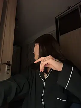 OliaLav online show from February 1, 2026, 6:17 pm