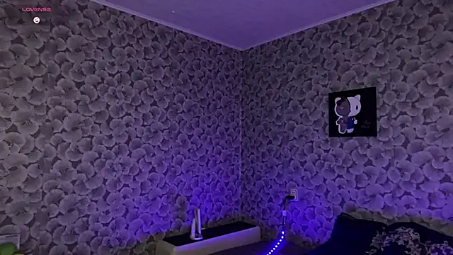 IeshaOsorio online show from March 19, 2026, 6:46 am