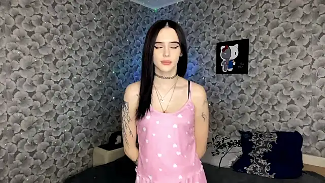 IeshaOsorio online show from April 3, 2026, 6:31 am