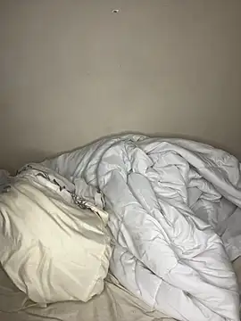 Isalove99 online show from March 5, 2026, 4:25 pm