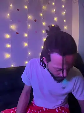 magic man1085 online show from April 12, 2026, 3:32 am