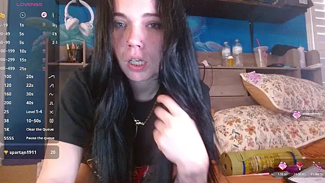 Snapshot of ahungkittykat chatting on May 8, 2026, 1:04 pm ahungkittykat online show from May 8, 2026, 1:04 pm