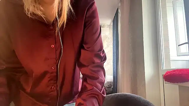 LadyFoxLove online show from February 20, 2026, 11:45 am