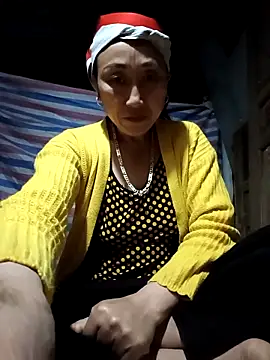 Snapshot of Ami-su chatting on February 19, 2026, 8:06 pm Ami-su online show from February 19, 2026, 8:06 pm