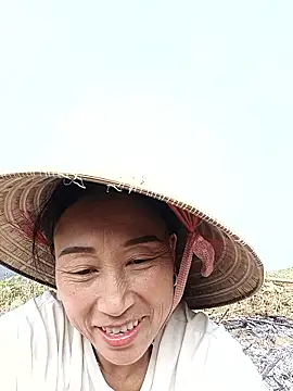 Snapshot of Ami-su chatting on March 2, 2026, 5:08 am Ami-su online show from March 2, 2026, 5:08 am