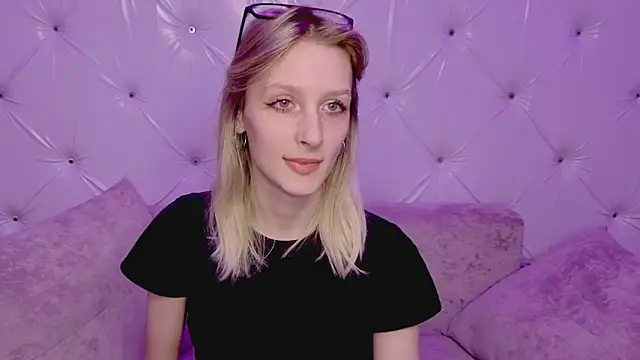 Snapshot of Akiro_Kim7 chatting on February 21, 2026, 2:24 am Akiro Kim7 online show from February 21, 2026, 2:24 am