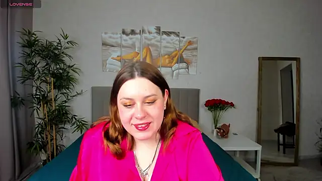 Snapshot of Valery_Grand chatting on February 2, 2026, 8:35 am Valery Grand online show from February 2, 2026, 8:35 am