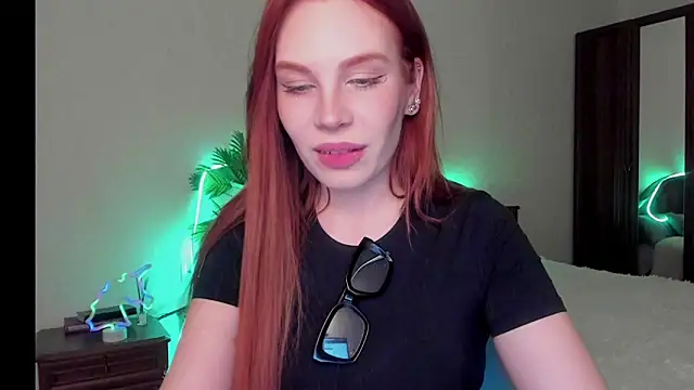 Snapshot of kelly_love_222 chatting on February 10, 2026, 4:33 am kelly love 222 online show from February 10, 2026, 4:33 am