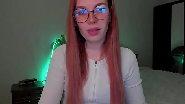 Snapshot of kelly_love_222 chatting on February 8, 2026, 4:32 am kelly love 222 online show from February 8, 2026, 4:32 am