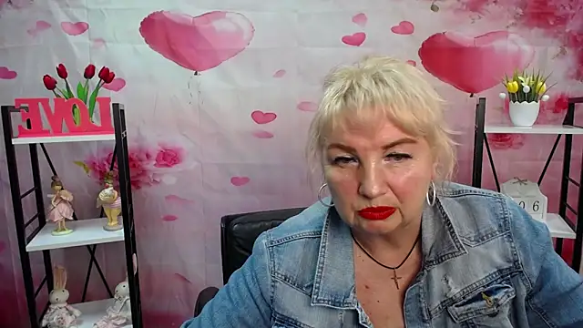 Snapshot of RenataDaster chatting on May 6, 2026, 4:55 pm RenataDaster online show from May 6, 2026, 4:55 pm