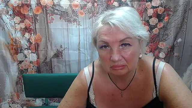 RenataDaster online show from July 8, 2026, 11:00 am