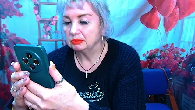 Snapshot of RenataDaster chatting on April 25, 2026, 5:10 pm RenataDaster online show from April 25, 2026, 5:10 pm