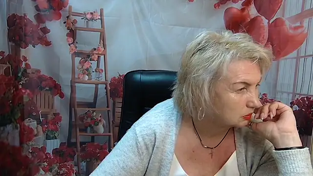 Snapshot of RenataDaster chatting on May 19, 2026, 4:58 pm RenataDaster online show from May 19, 2026, 4:58 pm