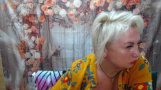 RenataDaster online show from July 14, 2026, 5:08 pm