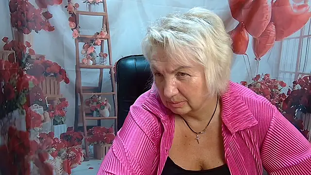 RenataDaster online show from July 11, 2026, 5:02 pm