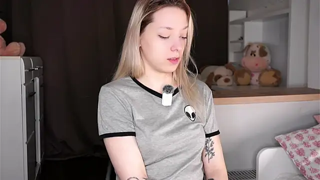 LeeryWonder online show from April 14, 2026, 1:54 am