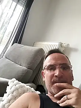 Snapshot of bobo672 chatting on March 14, 2026, 4:13 pm bobo672 online show from March 14, 2026, 4:13 pm