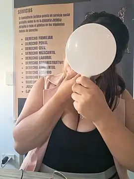 Snapshot of ISABELLA-24_ chatting on February 11, 2026, 12:16 pm ISABELLA-24 online show from February 11, 2026, 12:16 pm