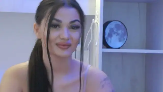 Snapshot of MayaMadison chatting on February 17, 2026, 6:49 pm MayaMadison online show from February 17, 2026, 6:49 pm