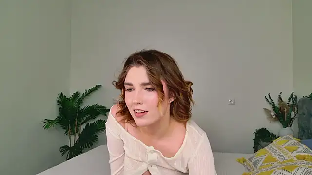 mmm  yes online show from February 3, 2026, 1:27 pm