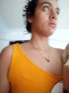 cynliu online show from April 14, 2026, 2:22 pm