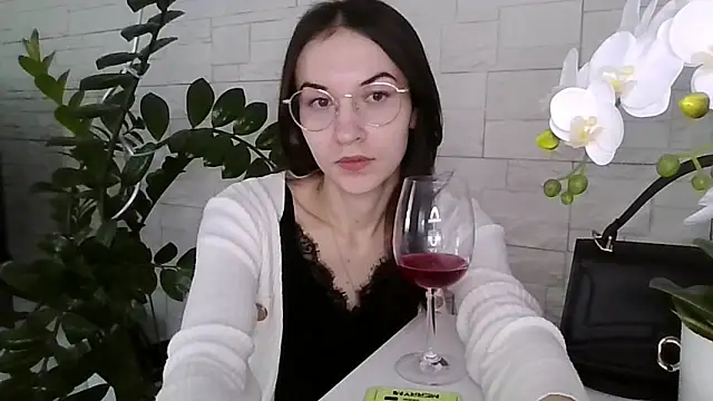 Snapshot of JuliaLovely chatting on March 9, 2026, 3:48 pm JuliaLovely online show from March 9, 2026, 3:48 pm