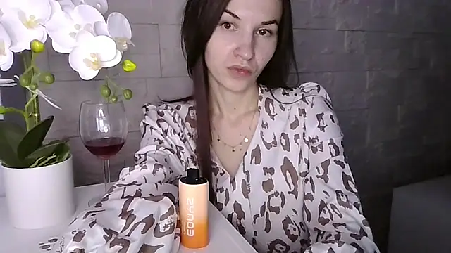 Snapshot of JuliaLovely chatting on March 27, 2026, 4:52 pm JuliaLovely online show from March 27, 2026, 4:52 pm