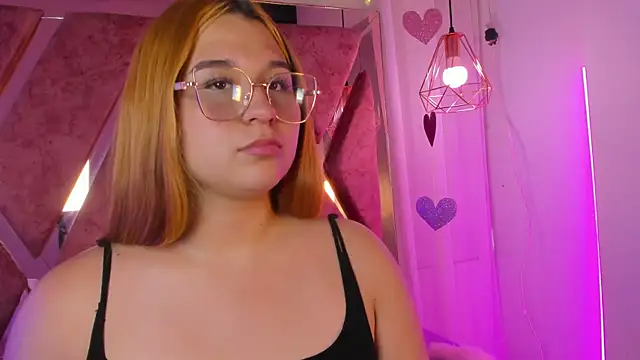 Snapshot of shantal_cooper_ chatting on March 2, 2026, 8:38 pm shantal cooper online show from March 2, 2026, 8:38 pm